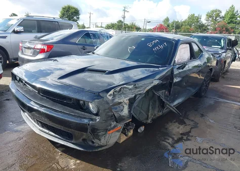 2017 Dodge Challenger Sxt z USA, uszkodzony, nr VIN 2C3CDZAG1HH568254